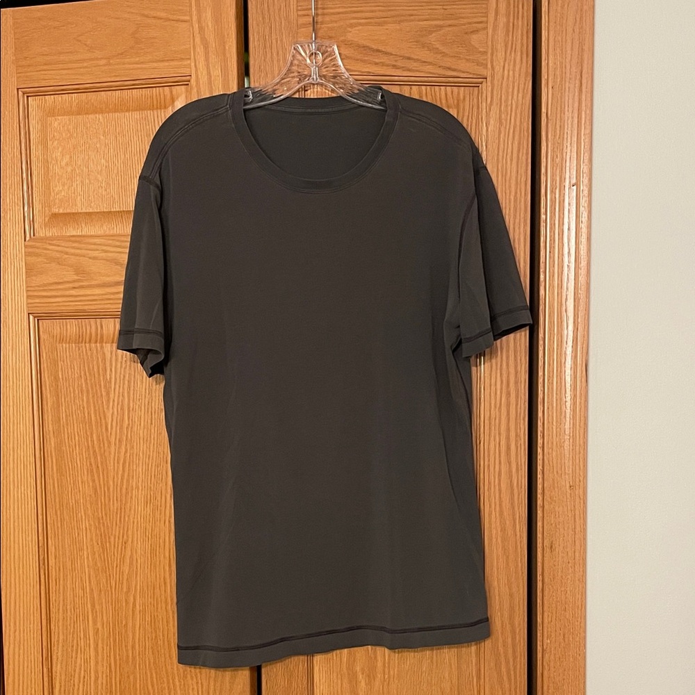 Men's Dark Gray Lululemon T-Shirt